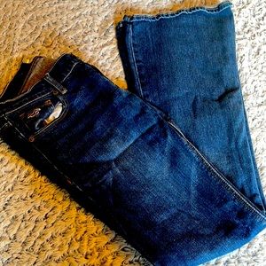 Classic Hollister jeans low waisted
